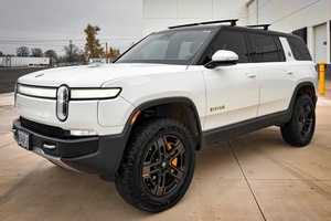 RIVIAN R1S 2023 USADO EN EXCELENTES CONDICIONES, TÍTULO LIMPIO, EN VENTA - LISTO PARA ENVIAR - ENTREGA A DOMICILIO - Product Image 5
