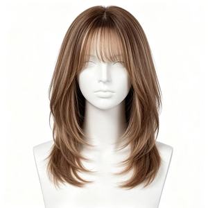 Peluca sintética de longitud hasta los hombros para mujer, color marrón claro con flequillo, resistente al calor, para uso diario informal - Product Image 1