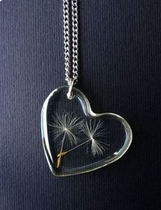 Femmes Unique bleu foncé ciel nuages collier en gros créatif à la main brillant Tradition aiguilles lumineux résine matériel Art - Product Image 1