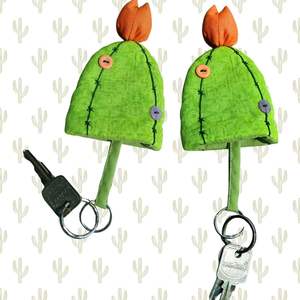 Adorable Housse de Clé Ronde en Coton Doux, Accessoire en Tissu Léger et Durable pour Organiser et Protéger Vos Clés avec une Touche Amusante - Product Image 4