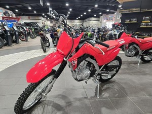 Nuova <span class=keywords><strong>Honda</strong></span> CRF <span class=keywords><strong>125</strong></span> Big Wheel 2026 Completamente Rifornita, <span class=keywords><strong>Moto</strong></span> da Cross Pronta per la Spedizione in Tutto il Mondo - Product Image 1