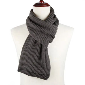 Écharpe d'hiver personnalisée Kivotech 100% acrylique, de haute qualité, faite à la main, élégante, chaude et tricotée, pour unisexe - Product Image 5