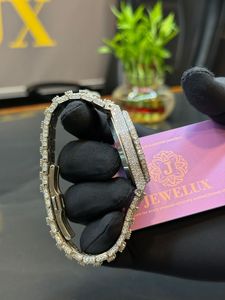 Montre de luxe écologique en moissanite 25CT, montre de mode VVS glacée, entièrement sertie de diamants, bracelet en acier inoxydable unisexe - Product Image 2