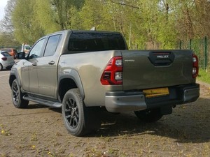 2023 pour Toyota Hilux utilisé GCC AWD avec pneus R20 sièges en cuir régulateur de vitesse ACC émission Euro6 - Product Image 2