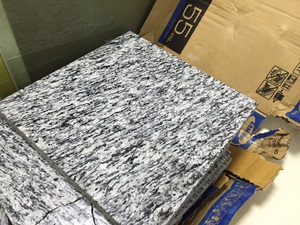 หินแกรนิตขัดเงาสีขาวลายเสือ พร้อมขนาดที่ปรับแต่งได้และคุณภาพระดับพรีเมียม - Product Image 2