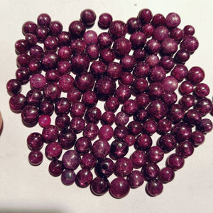 พลอยทับทิมจากธรรมชาติแบบ6-ray แบบหลังเบี้ยแฮนด์เมดอินเดียสีชมพูแดงมีใบรับรอง IGI - Product Image 2