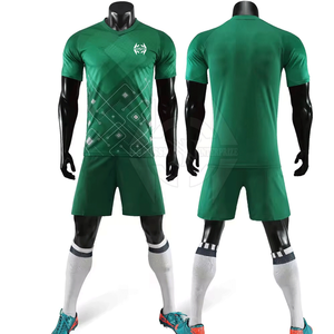 Ensemble d'uniformes de football personnalisés 100% Polyester coupe automatisée tissu léger respirant de haute qualité adapté aux équipes - Product Image 1