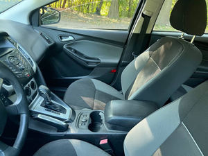 Clean 2013 Usado F-o-r-d Focus SE - Product Image 2