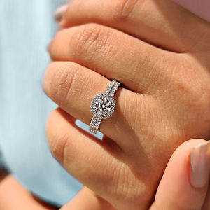 แหวนเพชรทรงกลมขนาด 2.00-5.00 กะรัต ได้รับการรับรองจาก IGI เพชรเพาะเลี้ยงในห้องปฏิบัติการ ดีไซน์วงแหวนสองแถวแบบฝังเพชร  ทอง 10K/14K/18K /PT950/S925 - Product Image 1