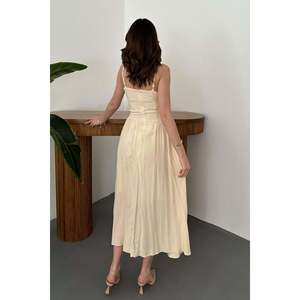 Vestido Largo Beige con Volantes y Copas en el Busto - Beige - Product Image 5