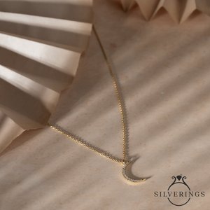 Collar de Zirconia con Colgante Chandra, Regalo para Ella, Gema Deslumbrante en una Cadena Encantadora - Product Image 5