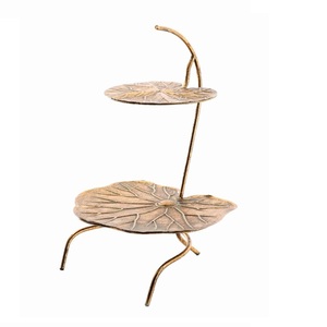 Décoration de fête de mariage ou de fiançailles, support à gâteau en métal finition dorée, pour célébrations de mariages et d'anniversaires - Product Image 6