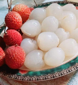 Carne de lichi congelada versátil, perfecta para postres, bebidas y usos culinarios - Product Image 1