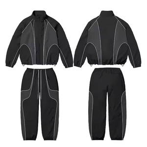 Conjunto Deportivo para Hombre, Chaqueta Cortavientos y Pantalones Cortos, Personalizado con Estampado Reflectante 3M, Transpirable, de Poliéster/Nailon Resistente - Product Image 3