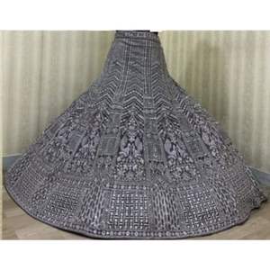 Ensemble nuptial traditionnel mais moderne Lehenga avec paillettes Zari complexes et filet léger Dupatta pour l'approvisionnement en vrac - Product Image 2