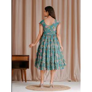 Vestido Verde de Algodón Mulmul con Estampado de Bloques, Talla Única XS, Transpirable, Cintura Imperio, Estilo Boho, Elegante para el Trabajo o el Club - Product Image 6