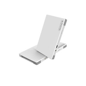 Power Bank Ultra-Sottile a Forma di Carta di Credito 4000mAh con Cavo Integrato, Batteria Esterna Portatile - Product Image 4