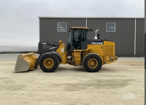 Used with Excellent Condition 2018 JD 624K <b>Wheel</b> Loader with Operating <b>Weight</b> of 34,716 Ib and Flexible Payment Terms - Product Image 6