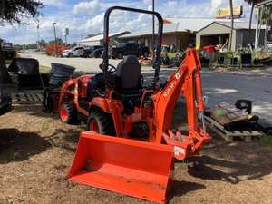 Mini-tracteur Kubota BX23S, excavatrice et chargeur frontal à prix avantageux - Product Image 3
