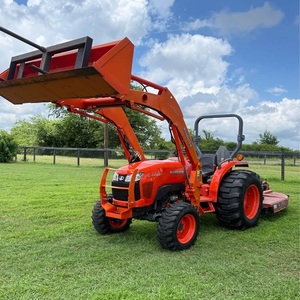 Tracteur Kubota L4600 4x4 haut de gamme avec chargeur robuste, moteur diesel et boîte de vitesses haute performance pour travaux agricoles - Product Image 1