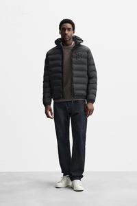 Veste d'hiver matelassée légère à capuche grande taille avec col montant, poignets élastiques, fermeture éclair et poches intérieures pour hommes - Product Image 2