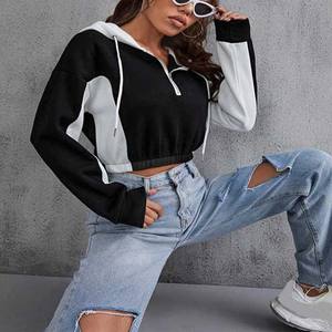 Top Corto Holgado con Capucha de Dos Colores para Mujer, Diseño Moderno - Product Image 5