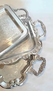 ถาดเสิร์ฟทรงกลมอะลูมิเนียมยอดนิยม ลายดอกไม้สีทอง ใช้กับเครื่องล้างจานได้ เหมาะสำหรับตกแต่งโต๊ะอาหาร - Product Image 4