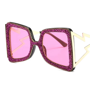 Les lunettes de soleil de soirée créent une identité de style puissante, la construction en métal et en verre assure une durabilité de qualité supérieure. - Product Image 4