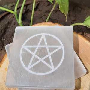 แผ่นชาร์จไฟเจ็ดส่วนจักระเซเลไนต์สลักคริสตัลสำหรับการรักษาและการทรงตัวจักระ - Product Image 5