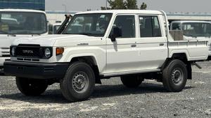 Toyota Land Cruiser 79 Pickup Double Cabine 4.2L Diesel V6 Automatique 2024 d'occasion, premier propriétaire, conduite à gauche - Product Image 2