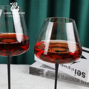 <span class=keywords><strong>Petit</strong></span> gobelet en <span class=keywords><strong>verre</strong></span> artisanal quantité minimale de commande peinture à la main couleur rouge et noir tige pelle série tulipe vin <span class=keywords><strong>champagne</strong></span> rhum <span class=keywords><strong>verre</strong></span> de service - Product Image 6