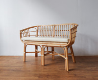 Banc 2 places en rotin naturel fabriqué à la main avec coussin | Design minimaliste pour une utilisation en intérieur et en terrasse
