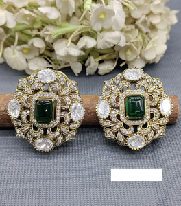 Pendientes deslumbrantes con artesanía intrincada Ideal para uso nupcial Noches de cóctel y celebraciones de la India - Product Image 2