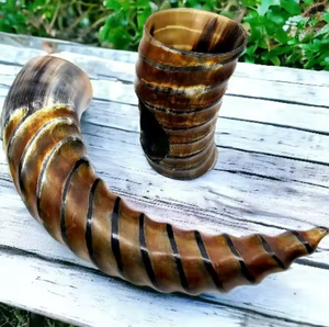 Meilleure qualité sculpté Viking corne à boire haute polonais Style nautique Animal Design exotique Art indien support ajusté artisanat naturel - Product Image 3