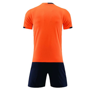 ชุดเครื่องแบบฟุตบอลนุ่มใส่สบายพิมพ์โลโก้ออกแบบได้ตามต้องการ - Product Image 2