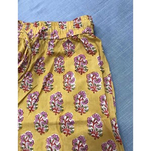 กางเกงขาสั้นผ้าฝ้ายพิมพ์ลายบล็อก 100% - ไซส์เล็ก ระบายอากาศได้ดี เอวกลาง ตกแต่งด้วยลวดลาย - Product Image 1