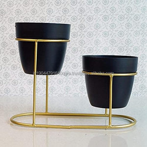 Venta caliente de metal de 2 niveles estilo maceta negra con maceta de soporte dorado - Product Image 3
