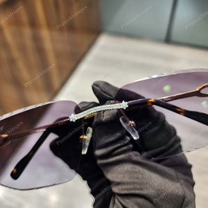 Bold Trendy Purple Lens Round Cut Certified Moissanite Lunettes de soleil pour femmes Haute qualité Anti-Reflective Optics Prix de gros - Product Image 2