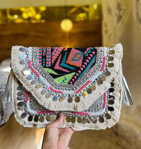 Bolsos de mano Banjara de textiles indígenas, mochilas de monedero bohemio coloridas para manualidades de lujo para niñas, bolsos de noche bordados tribales artísticos - Product Image 3