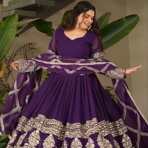 คอลเลกชันชุดเดรสผ้าจอร์เจียเทียมปักเลื่อมและลูกไม้ใส่ทำงานสำหรับผู้หญิง - Product Image 2