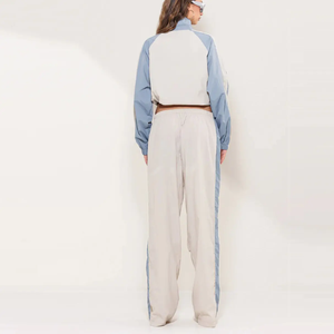 Conjuntos cortos cortavientos de ajuste relajado Conjuntos de mujer para parches personalizados Conjunto cortavientos con manga larga - Product Image 4