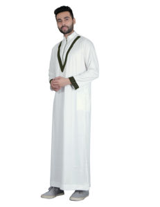 Vêtements islamiques pour hommes musulmans en gros Thobe Abaya Robes musulmanes Qamis Jilbab Jubba Thobe pour hommes Patch v personnalisé - Product Image 2