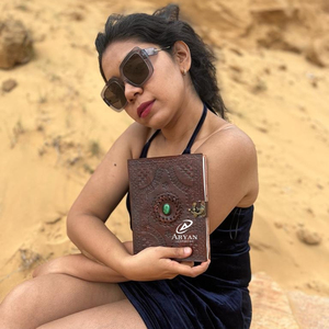 สมุดบันทึกการเดินทางแบบมีกระดุมหนังแท้ใหม่พร้อมหินมีค่าแบบวินเทจแบบดั้งเดิมสไตล์โบโฮ - Product Image 1