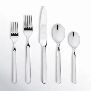 Couverts élégants à manche blanc, argenterie haut de gamme, idéale pour les hôtels, les restaurants, la maison et l'usage professionnel - Product Image 1