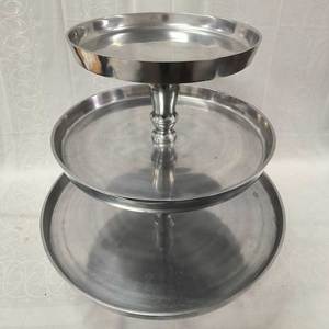 Support de gâteau en métal indien de qualité supérieure pour l'affichage de desserts de fête Design moderne Qualité d'exportation artisanale - Product Image 1