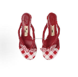 Mules en cuir style vacances à la plage JC pour femmes Liss 35 avec décoration nœud, bout rond, talon fin de 3,5 cm - Product Image 3