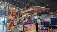 Projet clé en main de centre de divertissement familial en intérieur, équipement d'amusement personnalisé, parc de trampolines et aire de jeux gonflables