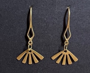 HA ARTISANAT H H # Boucles d'oreilles pendantes en laiton plaqué or antique 010, style tendance, bijoux pour occasions de mariage, unisexe, vente en gros, personnalisables - Product Image 4