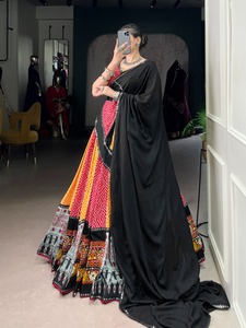 Festival Wear Rayon con estampado Bandhej y Gamthi Work Lehenga Choli Fabricante y proveedor de Surat - Product Image 3