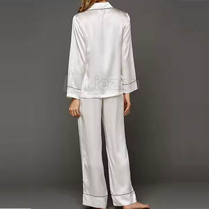 Vêtements de nuit grande taille pour femmes Ensembles de vêtements de nuit respirants conçus pour le confort et la facilité de la nuit - Product Image 3